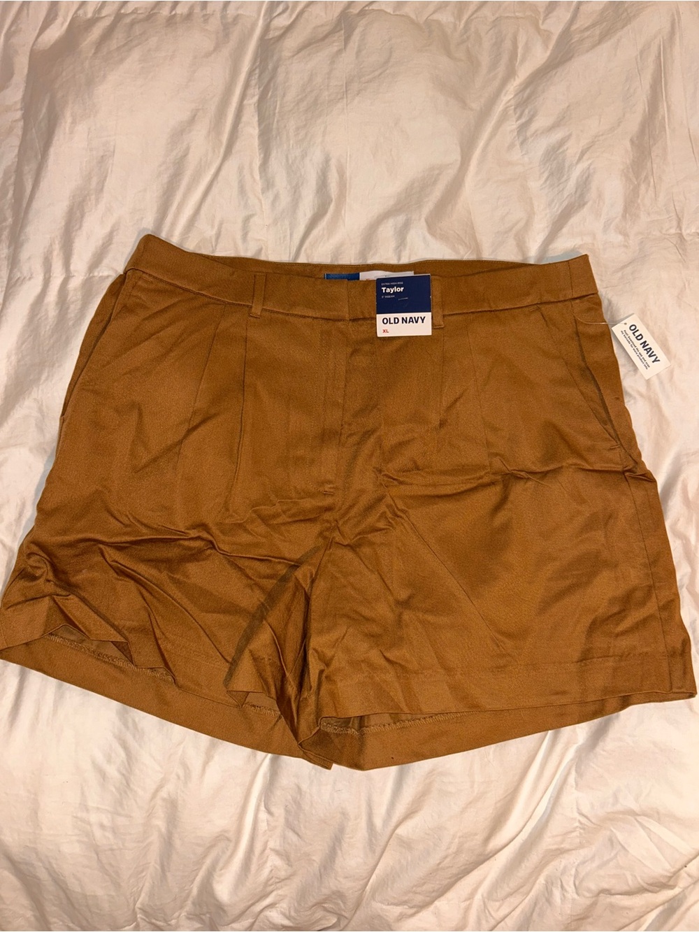 Old Navy Women's Taylor High-Rise Bermuda Shorts in Brown